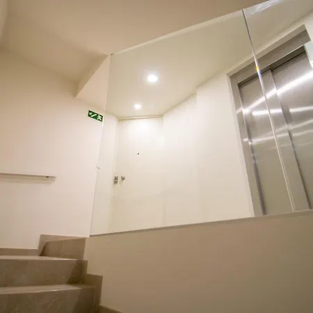 Reference T1 3rd Floor Lissabon